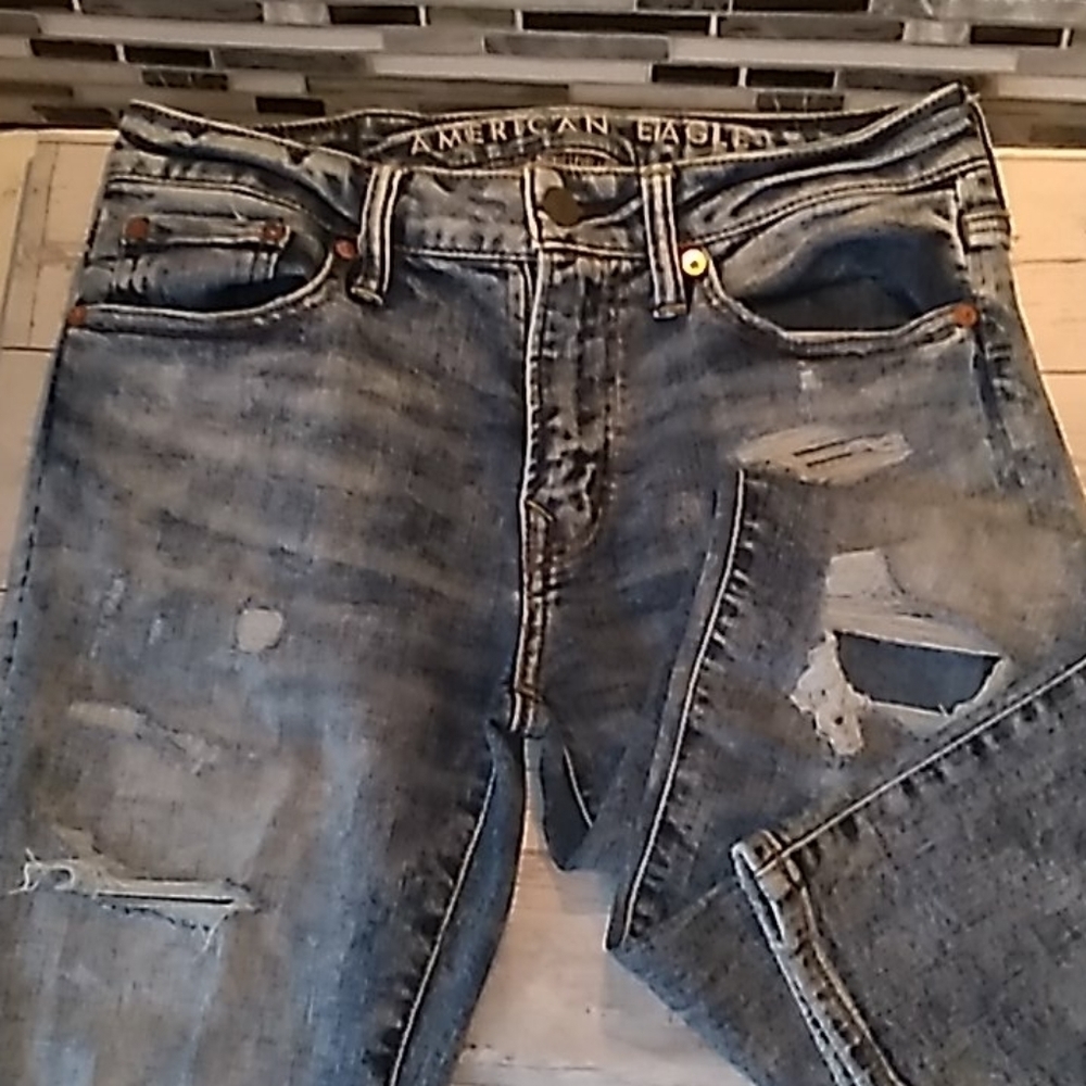 American Eagle 29 x 32 Staxked Skinny destressed